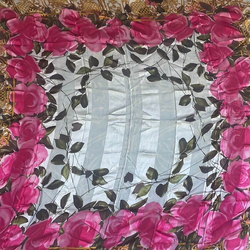 Christian Dior scarf 51x51 inches preowned - Picture 2 of 4